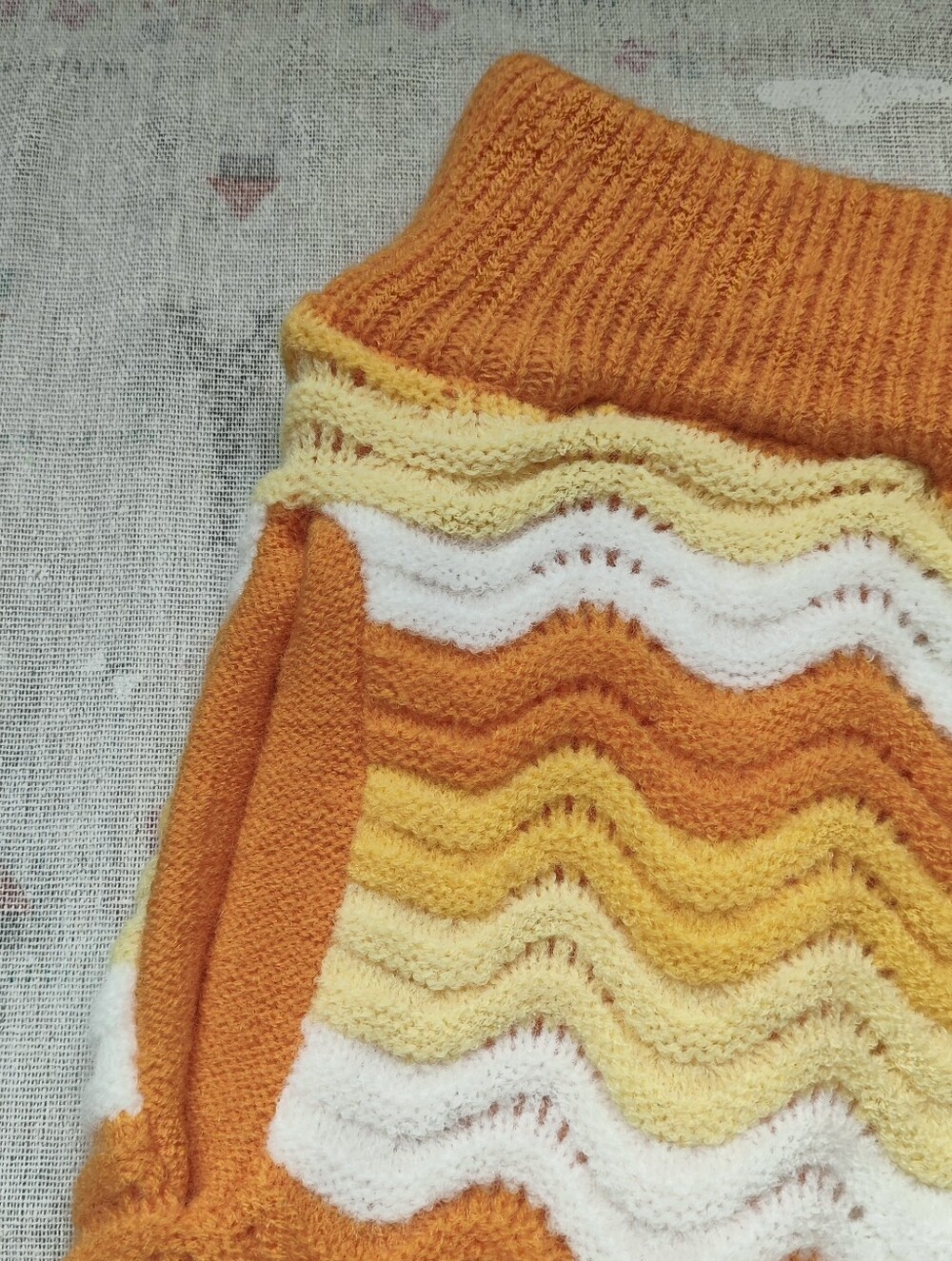 Casablanca Retro Wavy Knit Casual Shorts - Picture 2 of 5